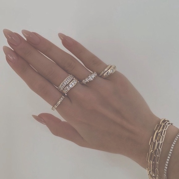 necess𝓽𝓲𝓽𝓽𝓲𝓮𝓼 - Picture 3 of 8